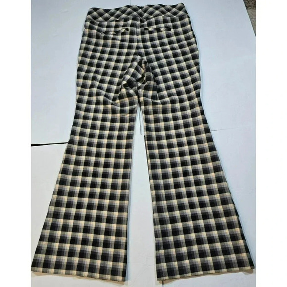 Torrid Plus Size 1R Black & Beige Plaid High-Waisted pocket pixie Flare Pant - Picture 16 of 16